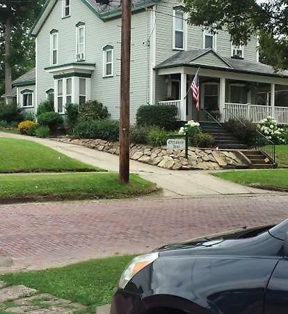 Ottaway Inn Llc Corry 외부 사진